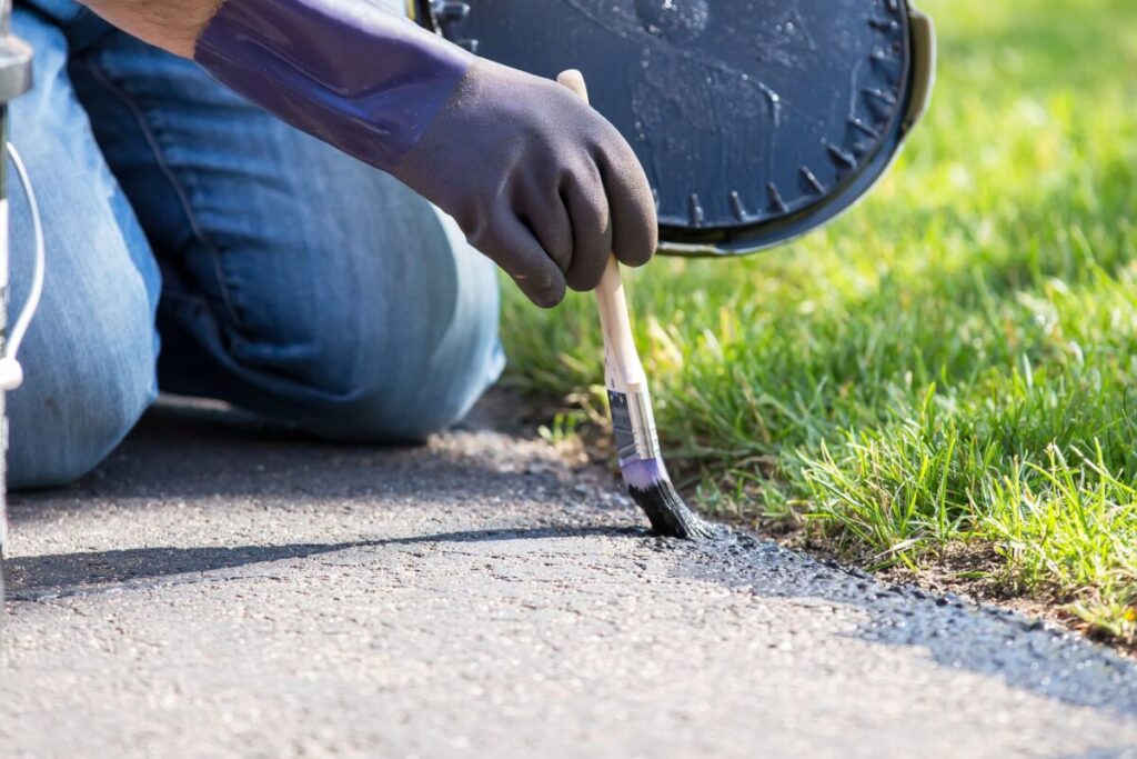 No Limit Sealing - Affordable Driveway Sealing, Interlock Sealing, Garage Ramp Installation, Driveway Extension, Crack Filling, Driveway Painting and Asphalt Maintenance in Vaughan, Richmond Hill, Maple, Markham, Woodbridge, Aurora.