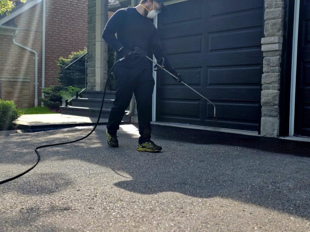 No Limit Sealing - Affordable Driveway Sealing, Interlock Sealing, Garage Ramp Installation, Driveway Extension, Crack Filling, Driveway Painting and Asphalt Maintenance in Vaughan, Richmond Hill, Maple, Markham, Woodbridge, Aurora - Driveway Sealing - Driveway Prep