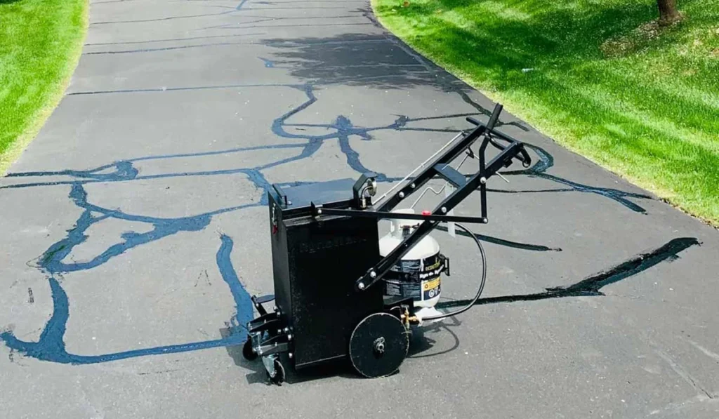 No Limit Sealing - Affordable Driveway Sealing, Interlock Sealing, Garage Ramp Installation, Driveway Extension, Crack Filling, Driveway Painting and Asphalt Maintenance in Vaughan, Richmond Hill, Maple, Markham, Woodbridge, Aurora.